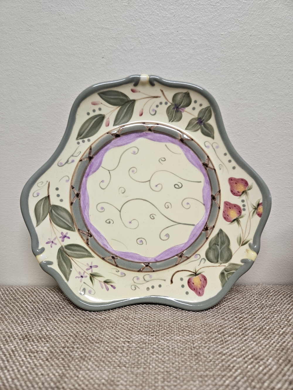 Partylite Strawberry Fields Candle Plate & Lamp Shade - Picture 2 of 9